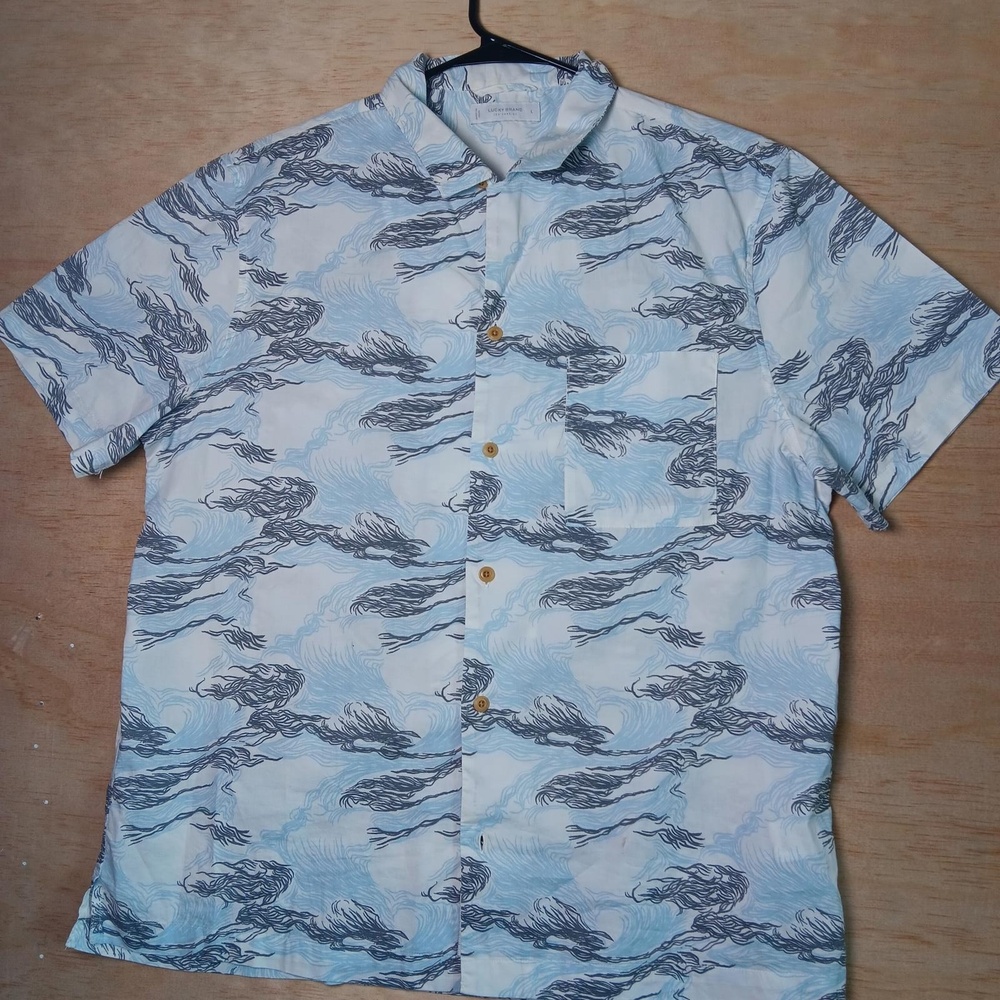 Lucky Brand Short Sleeve Casual Shirt in Blue and White Waves